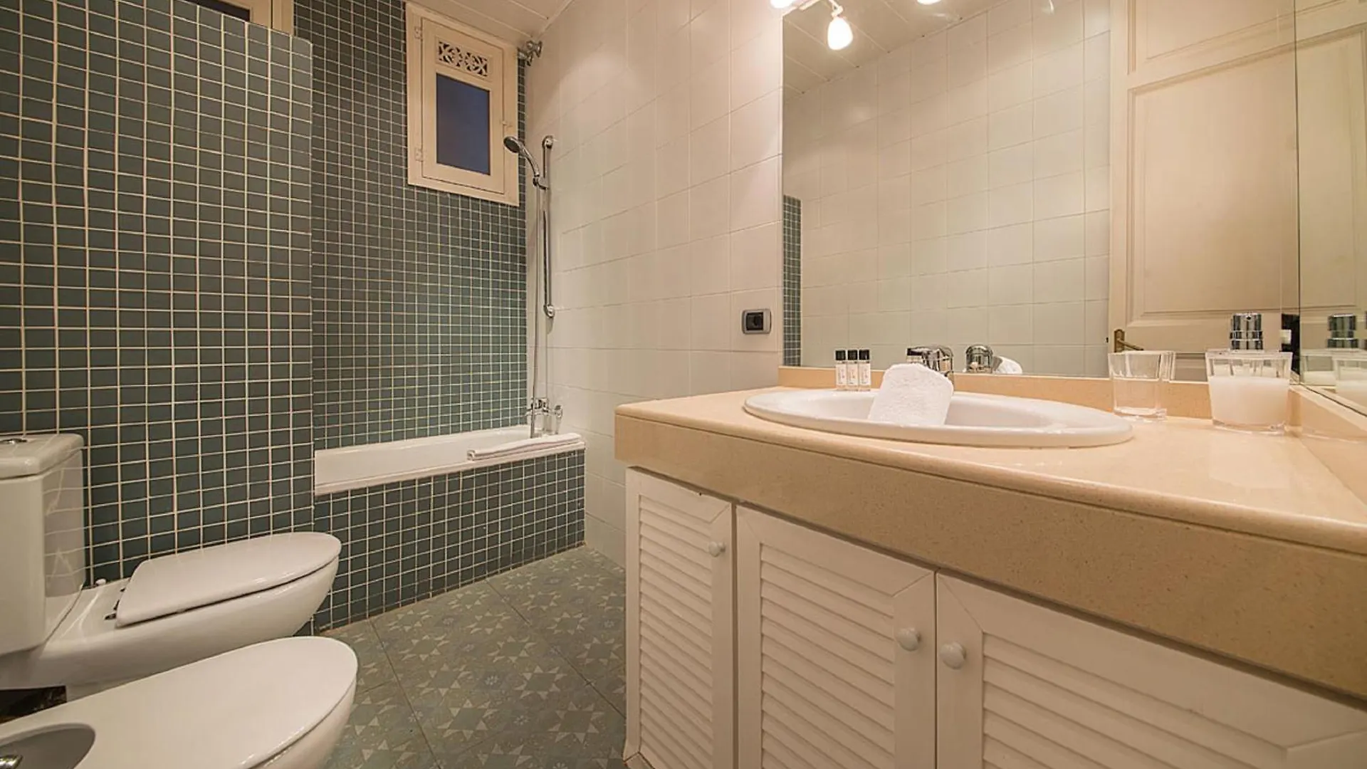 ברצלונה Apartamento 4 Dormitorios En Calle Balmes - You Stylish Apartments