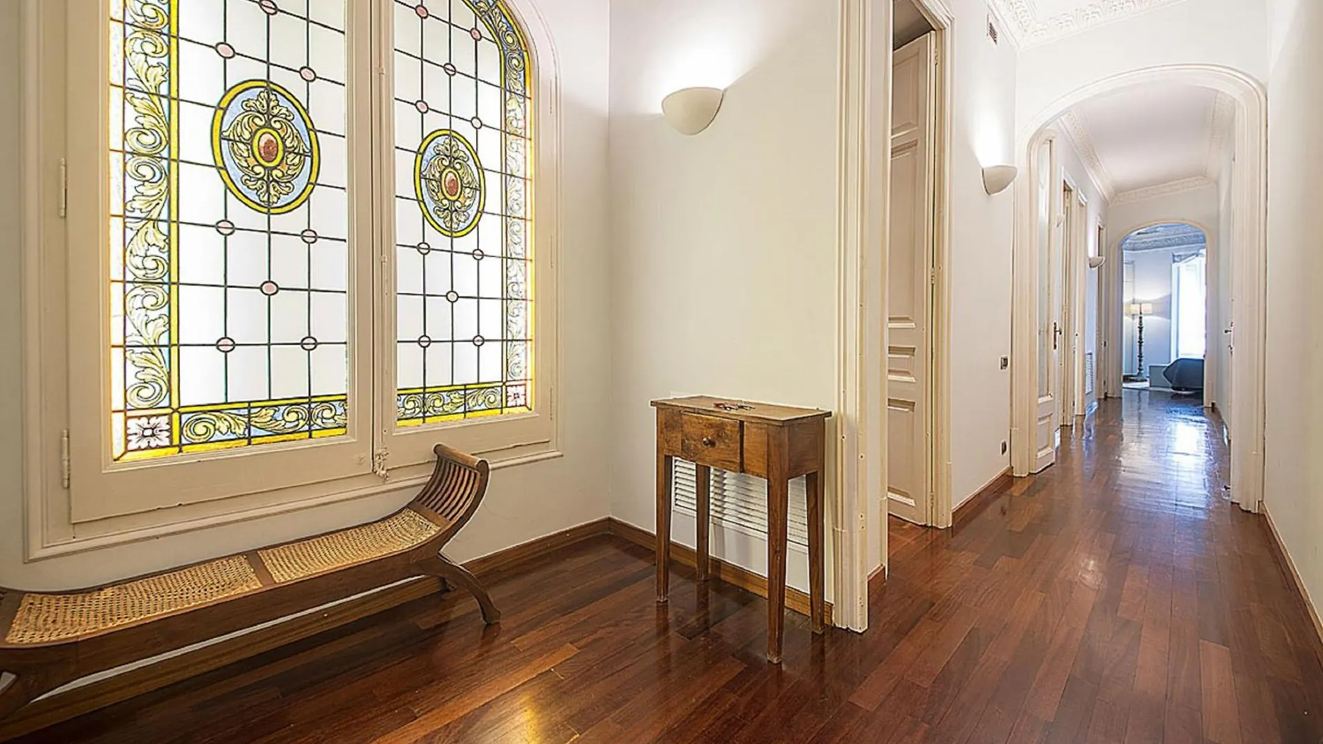 Apartamento 4 Dormitorios En Calle Balmes - You Stylish Apartments Barcelona