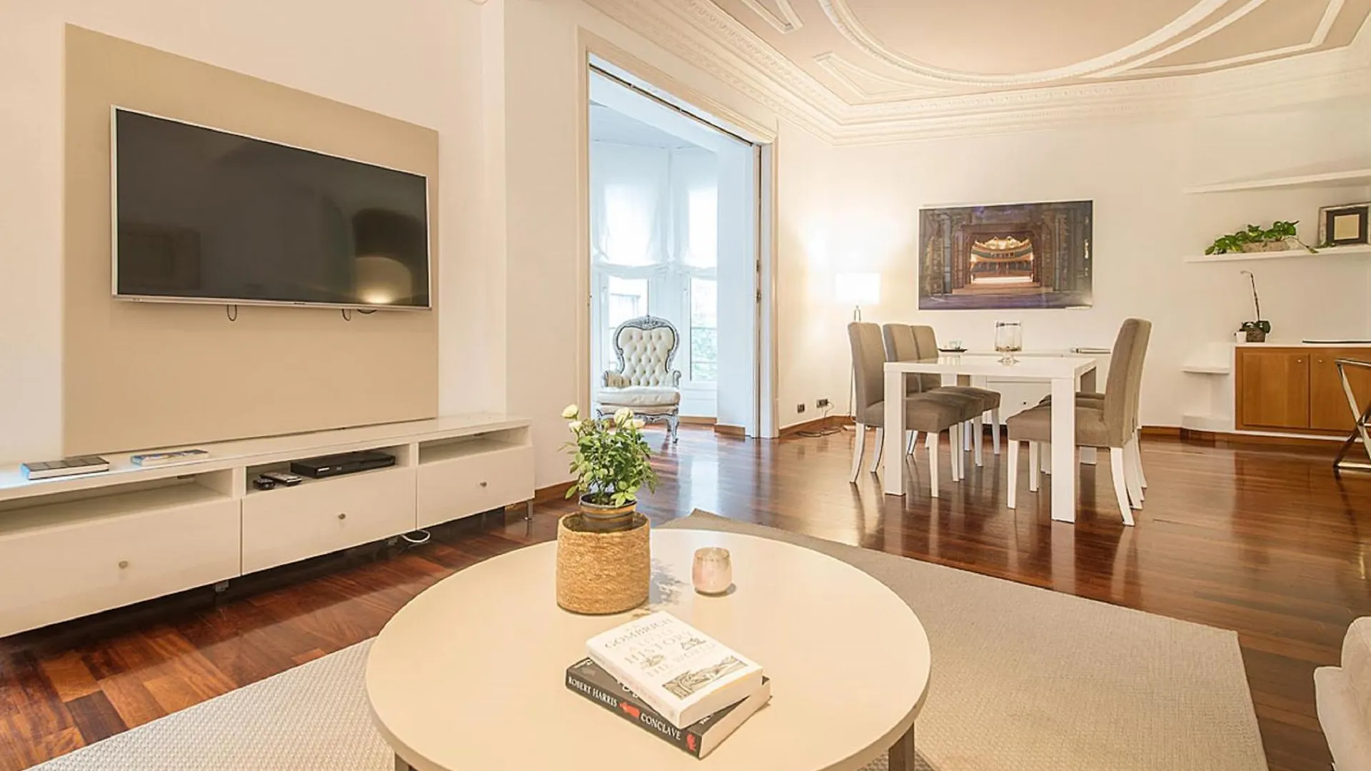 Apartamento 4 Dormitorios En Calle Balmes - You Stylish Apartments elérhetőségei